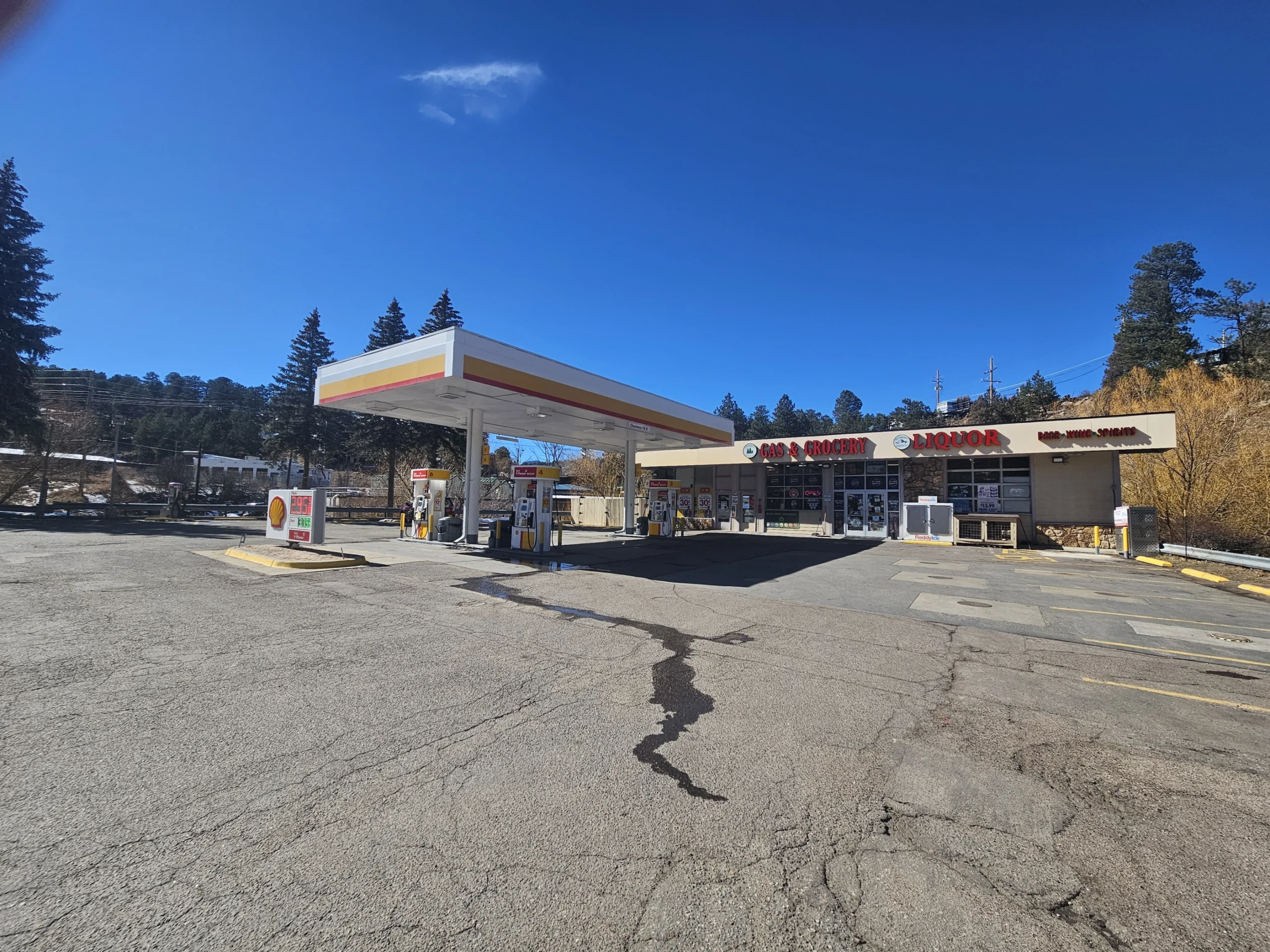 Mountain Liquor store exterior