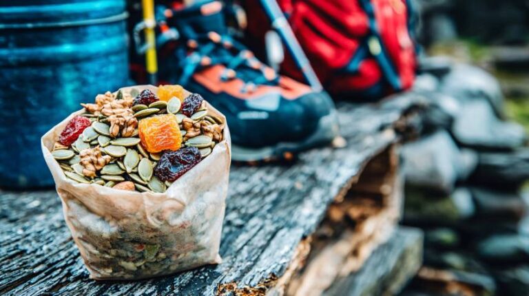 hiking snacks